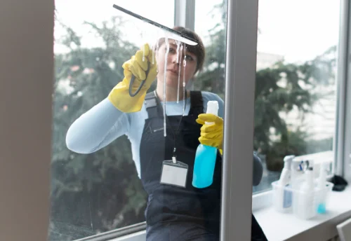 Nettoyage de vitres intérieures et extérieures à la Sauvetat-sur-Lède